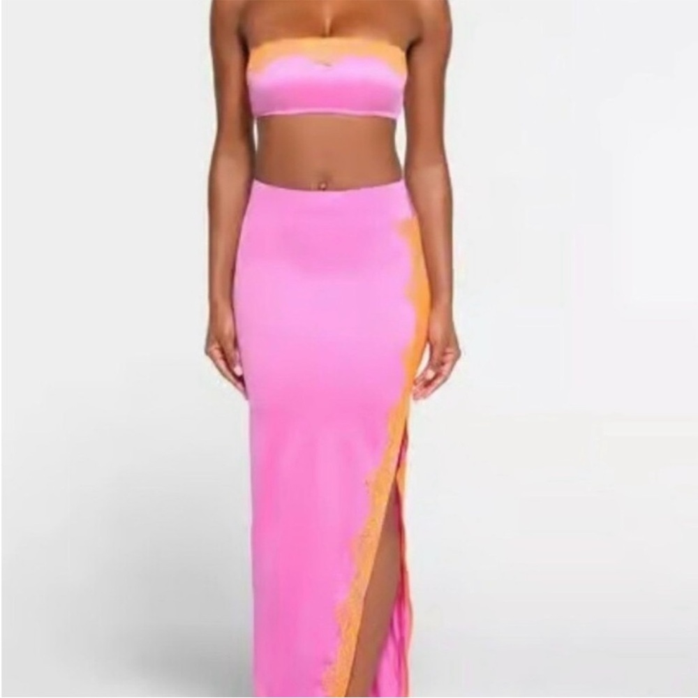 SKIMS Pink Maxi Slip Skirt with Orange Lace Side Panel - Picture 7 of 8